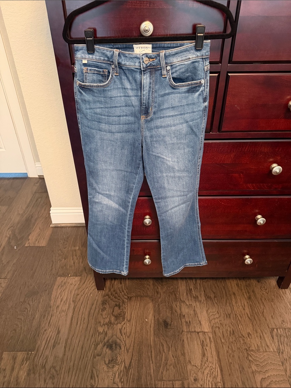 Cropped Ankle Jeans in Light Blue by Ceros- Size 5/27